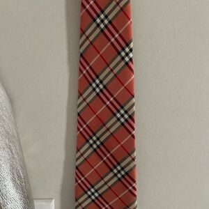 Burberry Classic Checkered Tie in Red and Tan
